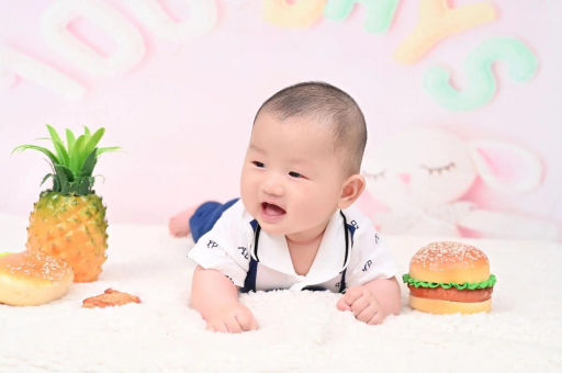 常州宝宝眼角红血丝 常州宝宝眼角红血丝