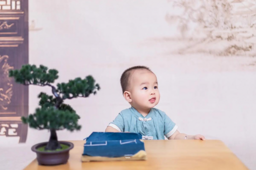 常州三个月宝宝抬头不稳 常州三个月宝宝抬头不稳